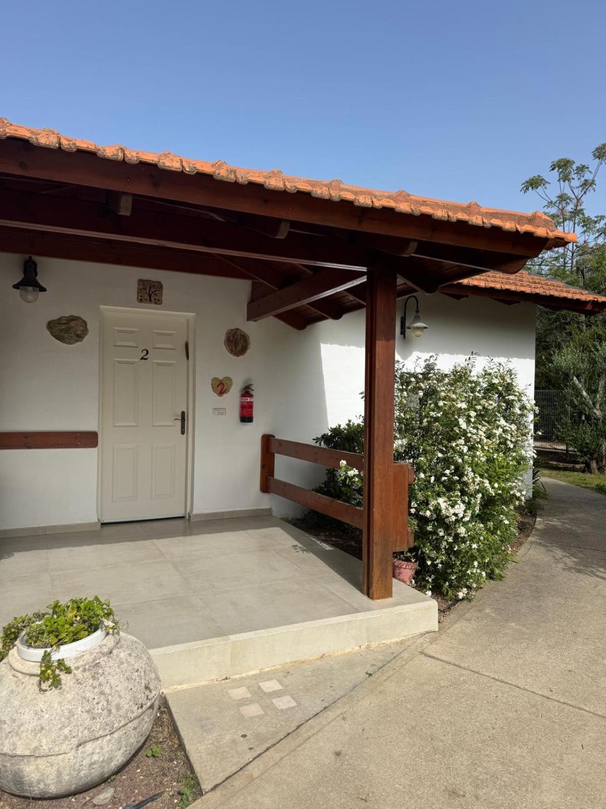 Orhan Havaya Sheʼar Yashuv Exterior foto